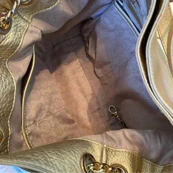 Metallic Gold Michael Kors Jet Set Bag - Picture 5 of 6